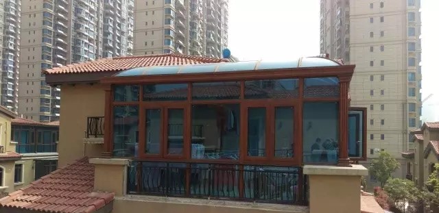 别墅顶楼阳光房