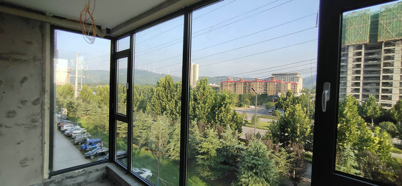 封阳台门窗系列